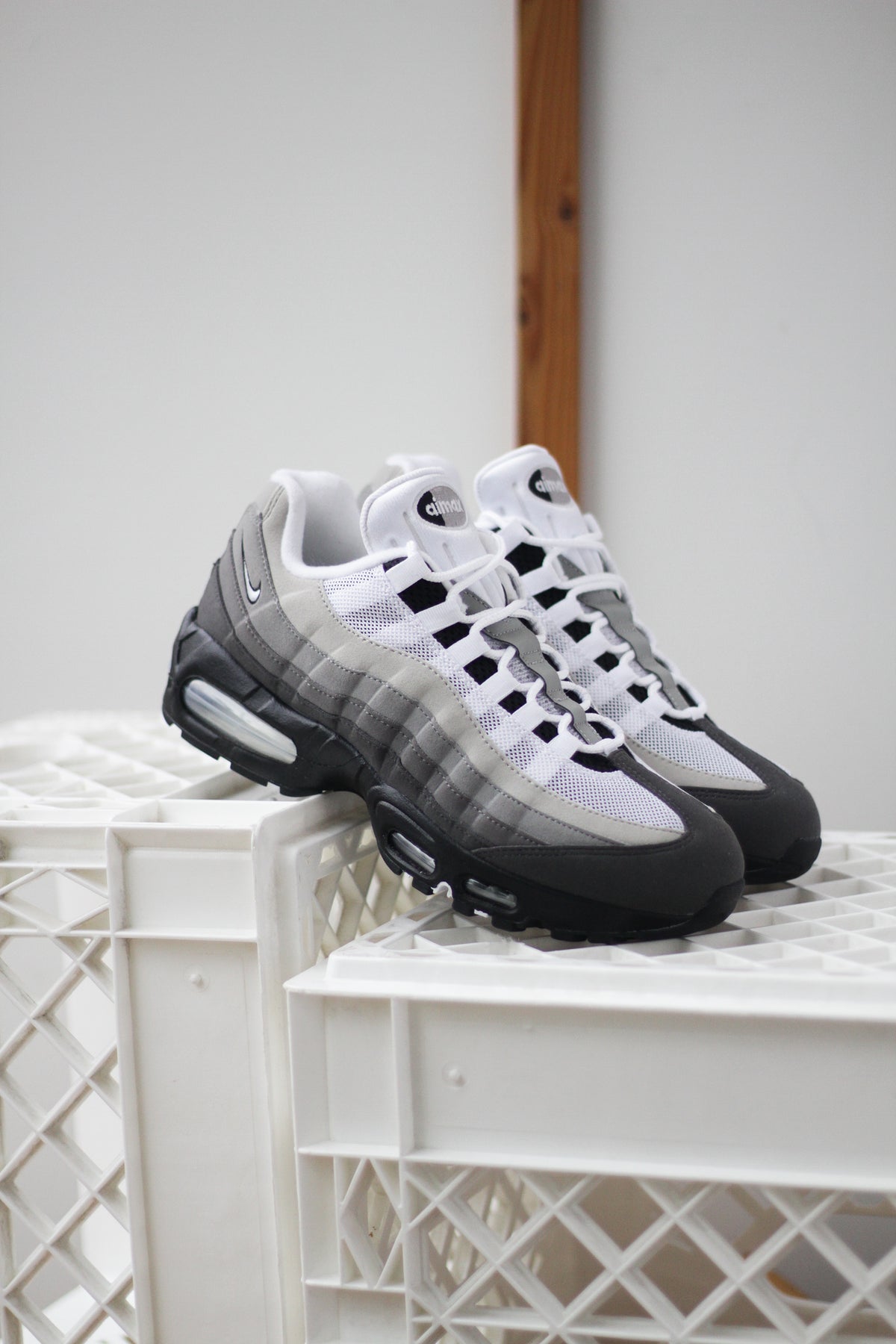 nike air max 95 black white granite dust