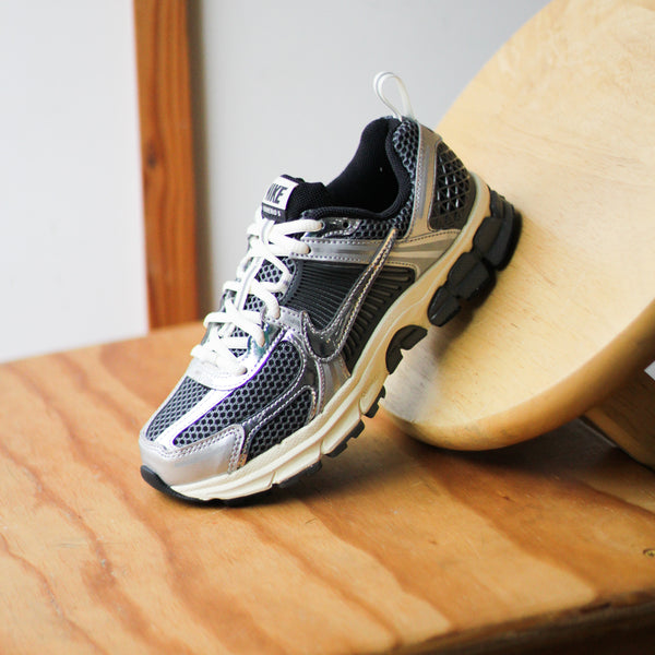 nike zoom vomero 5 se sp on feet