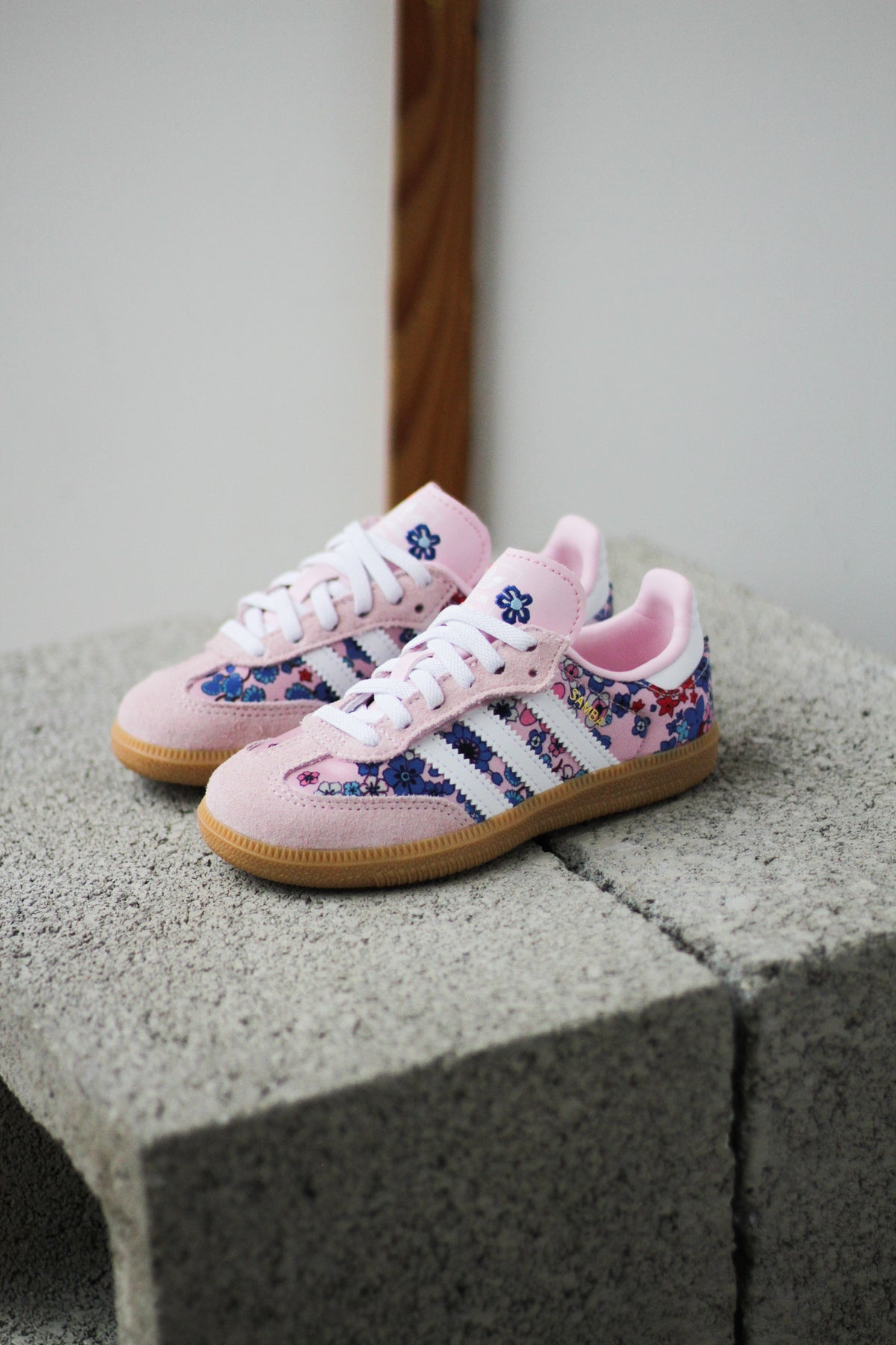 adidas gazelle silver green womens Men's Samba Messi Indoor Soccer Shoe - Light Pink/Core Black/Gum main image 1