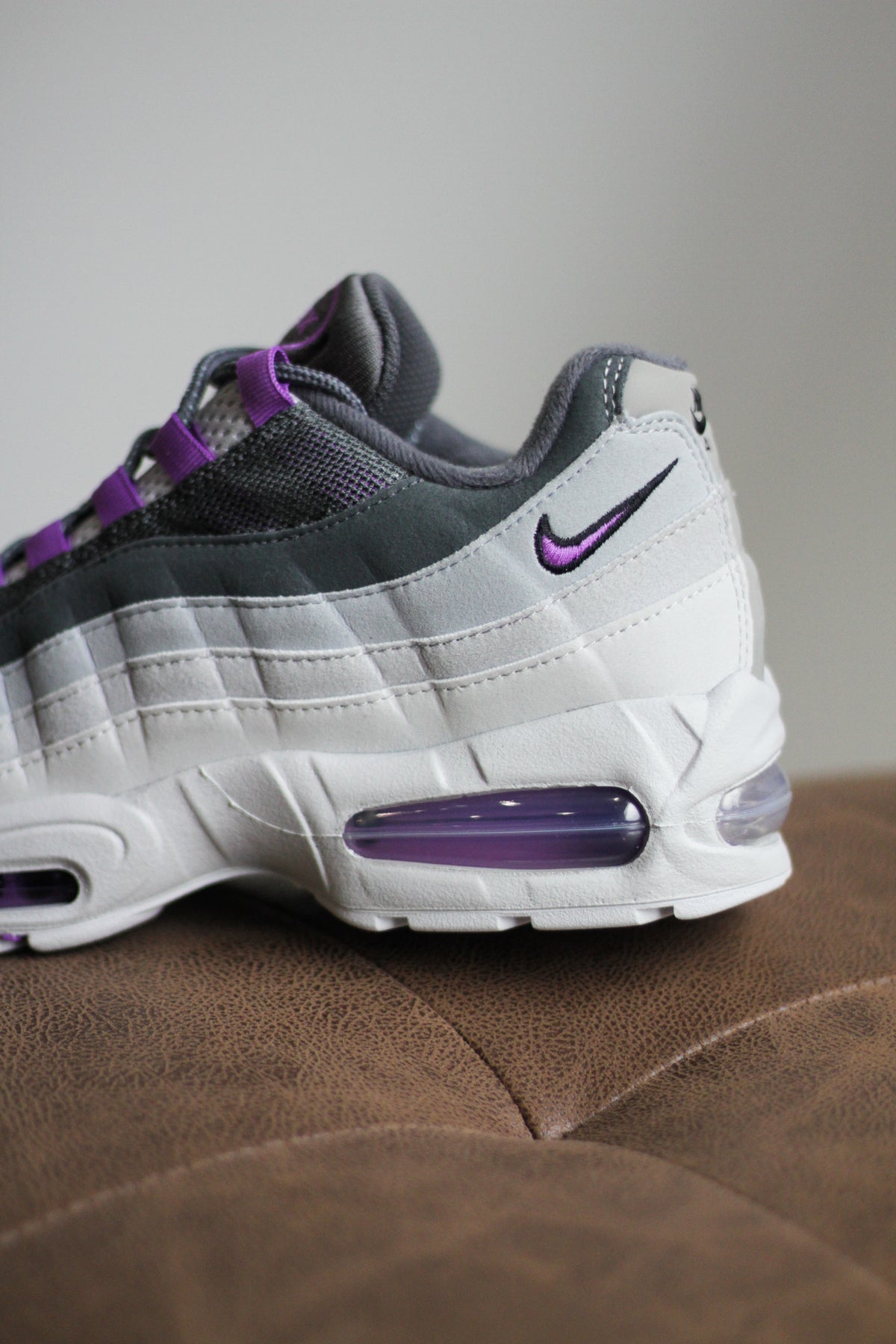 Nike Air Max 95 ホワイト/パープル/ブラック NIKE AIR MAX 95 BIG BUBBLE 