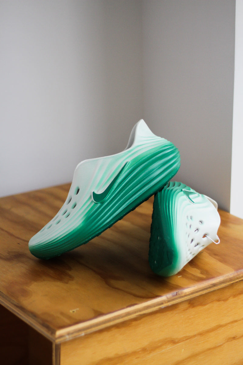 エヴァーグレイス NIKE REACTX REJUVEN8 