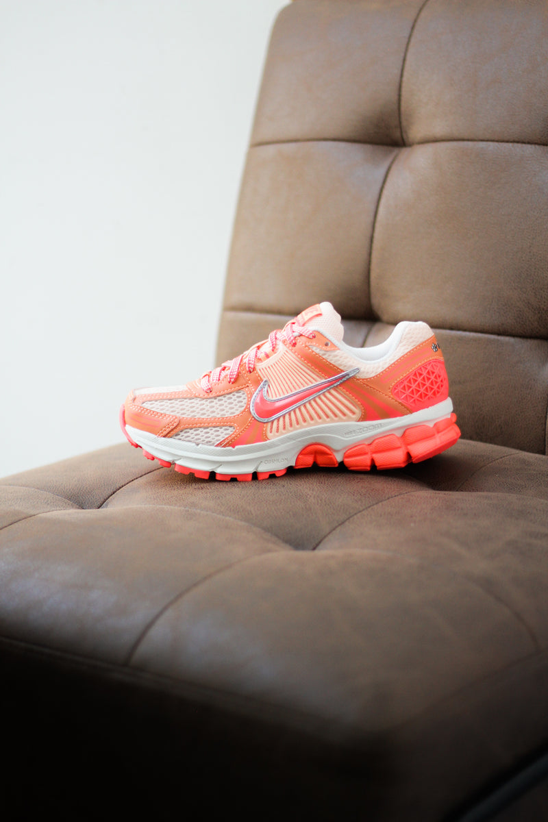 W NIKE ZOOM VOMERO 5 