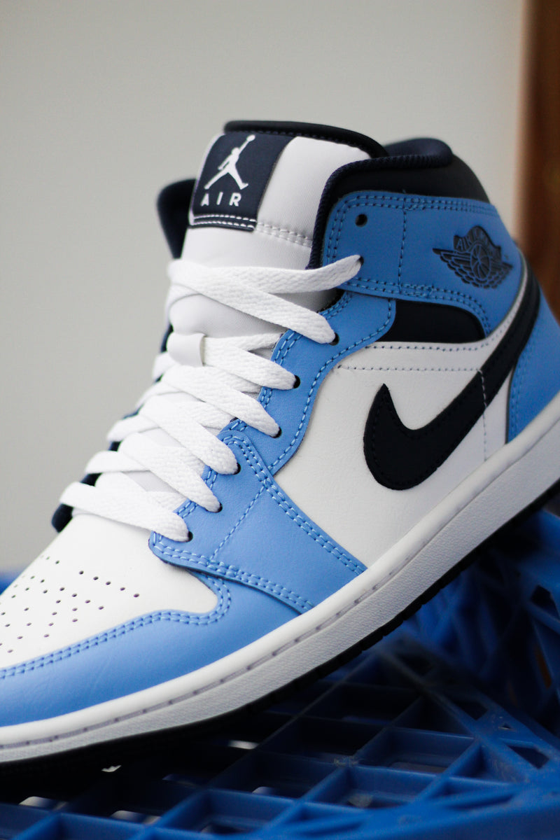 AIR JORDAN 1 MID 