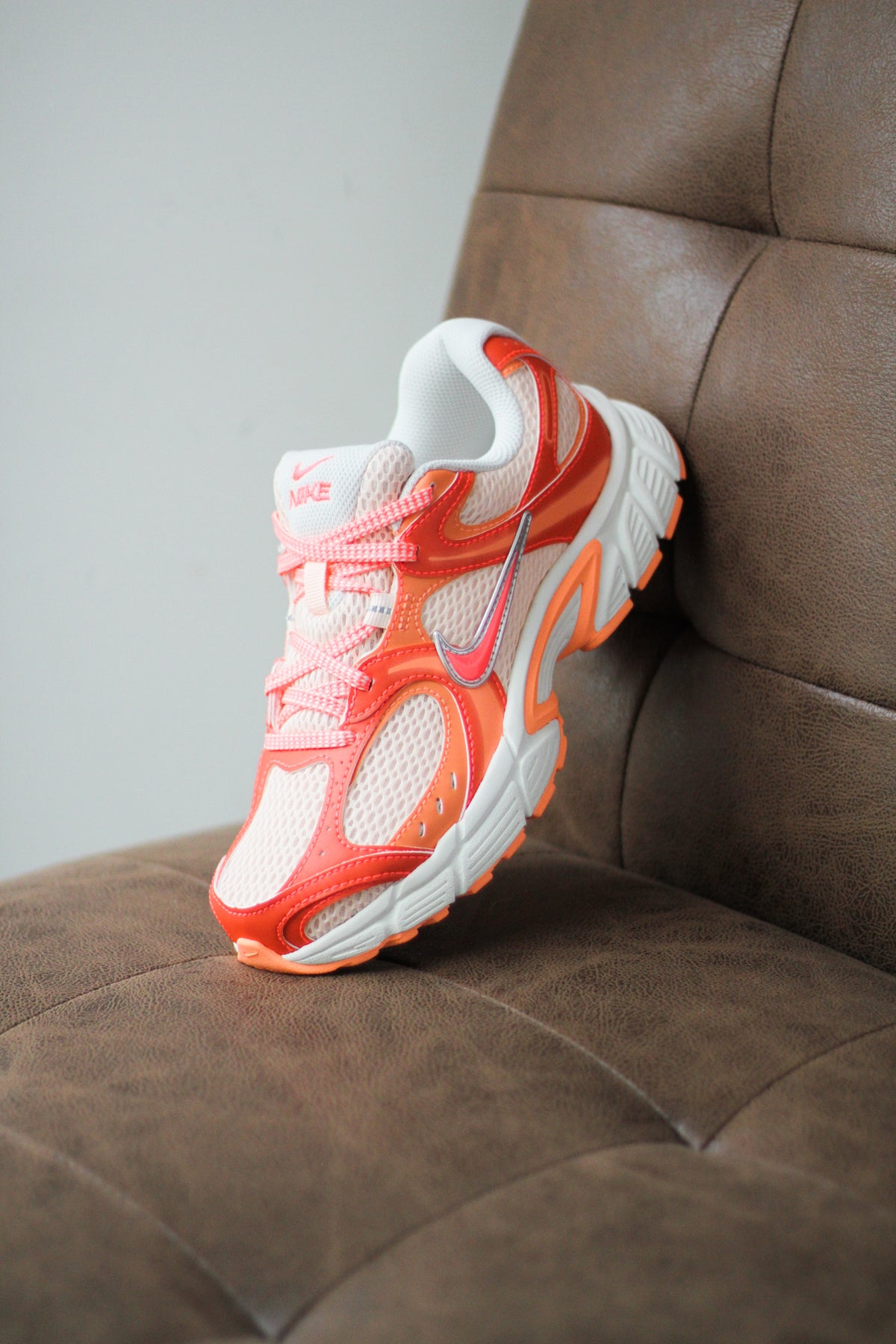 W NIKE V5 RNR 