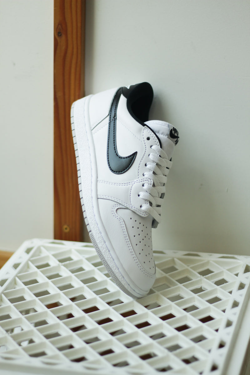 AIR JORDAN 1 LOW 85 WHITE BLACK Sneaker Room