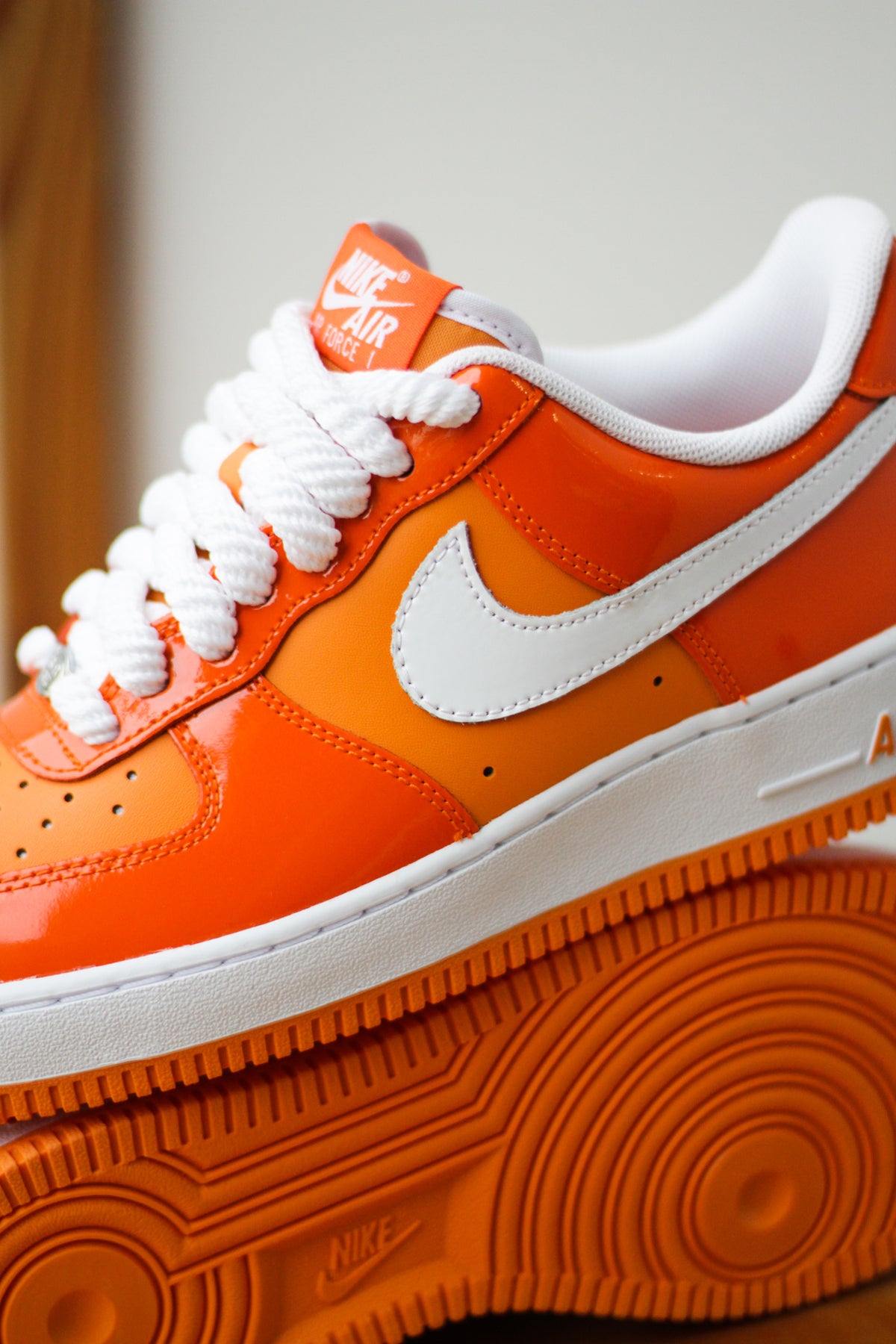 NIKE AIR FORCE 1 