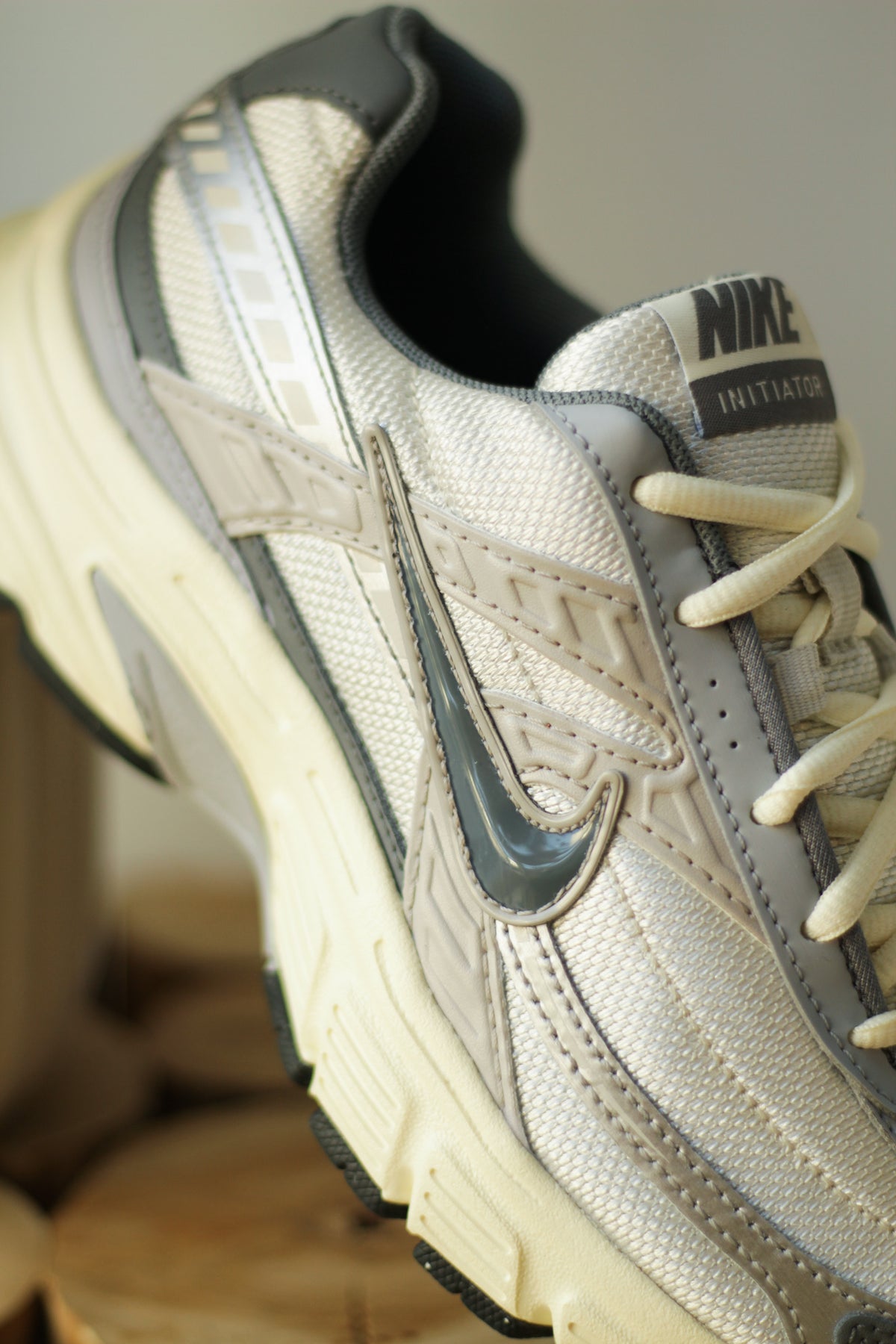 ◆ NIKE(ナイキ) ◆ Initiator Anthracite Smoke Gray NIKE INITIATOR 