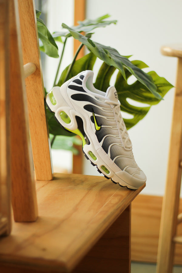 Air max plus white volt on sale