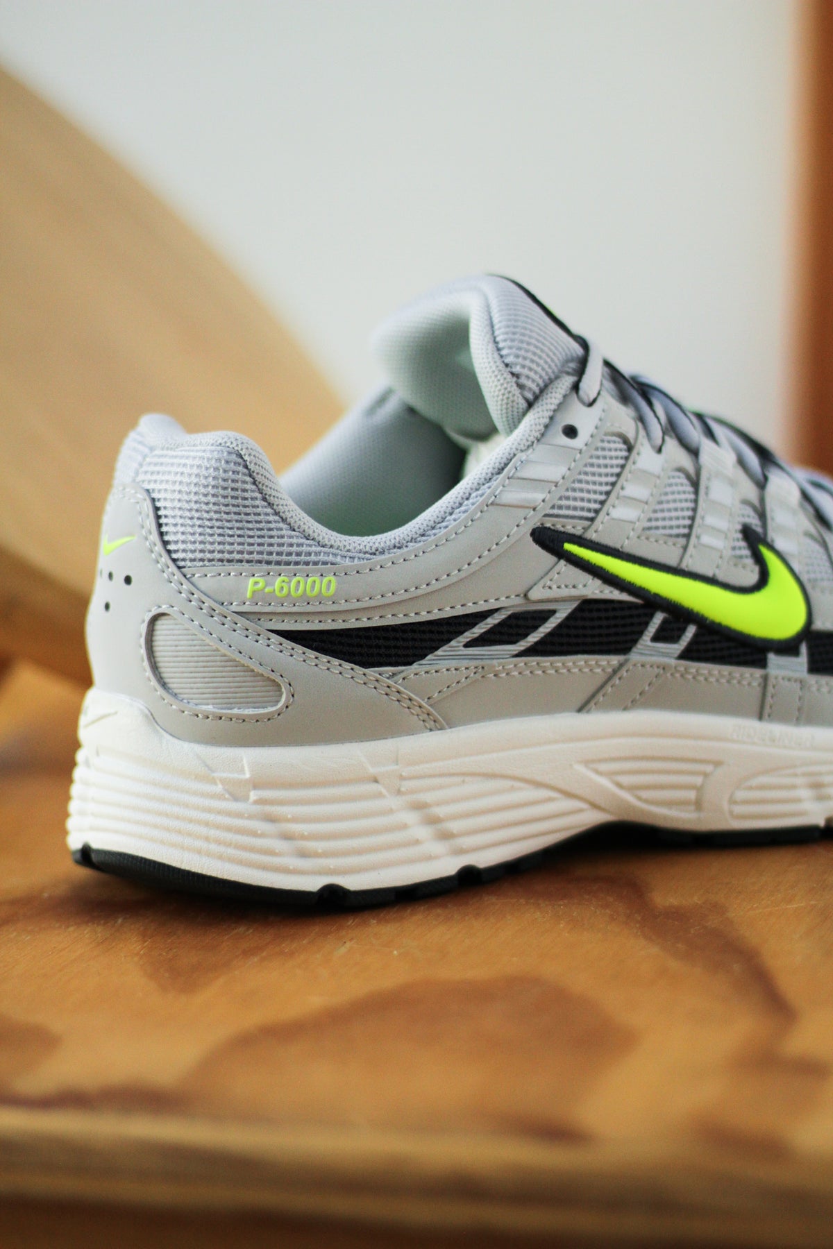 NIKE P-6000 