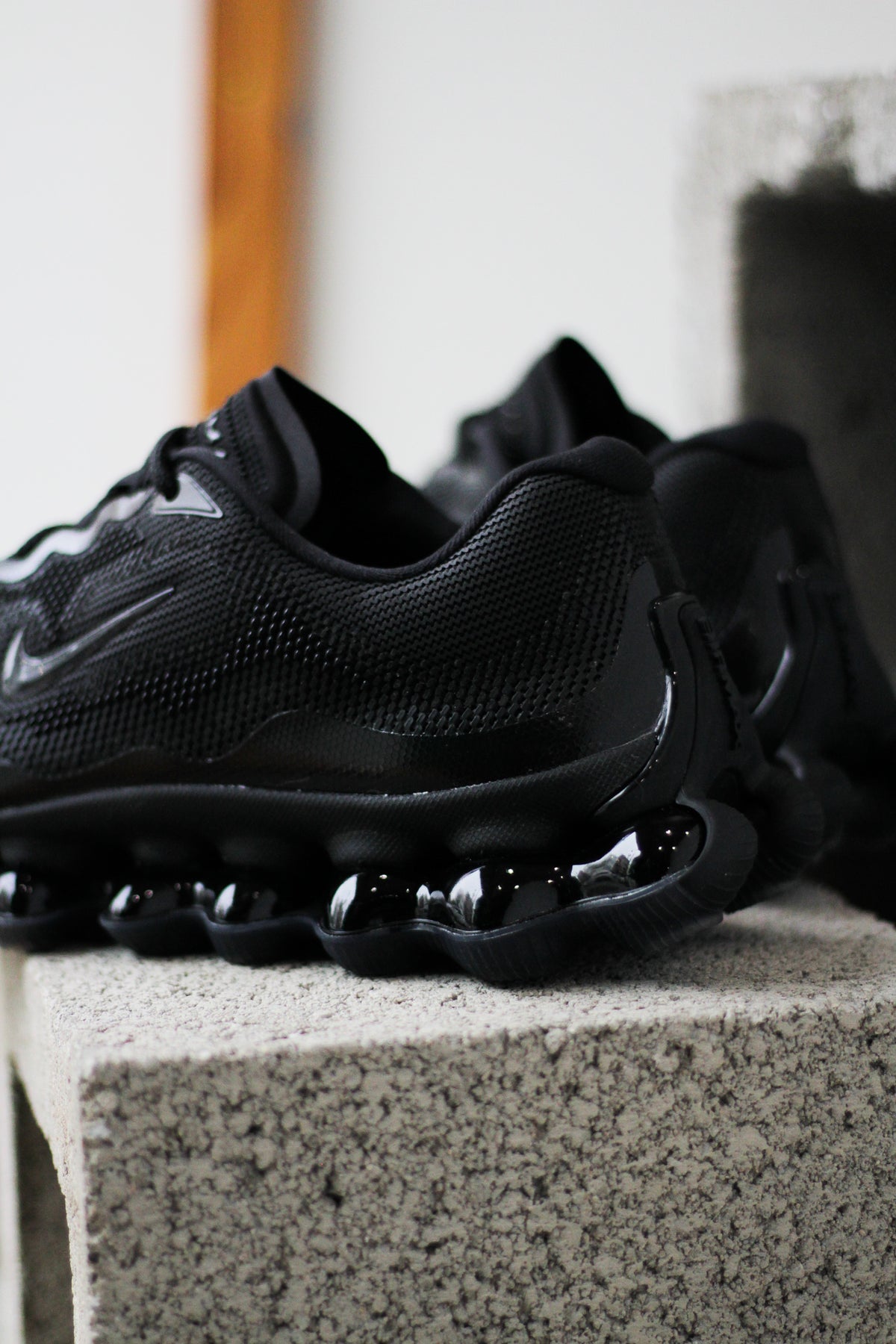 NIKE AIR LIQUID MAX BLACK/BLACK 26㎝ NIKE AIR LIQUID MAX 