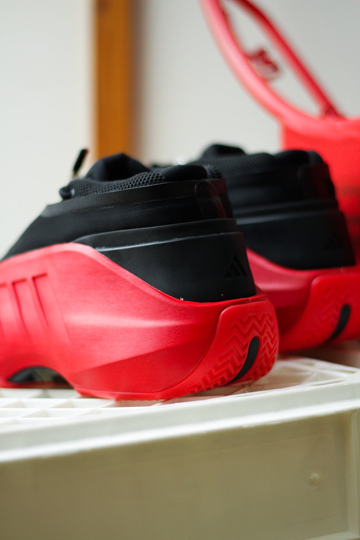 タイド・キングス5期（Red & Black） Adidas ZX 1K Boost Seasonality BLACK ORANGE H00428 MEN'S RUNNING