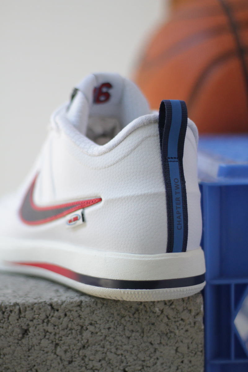 NIKE BOOK 2 