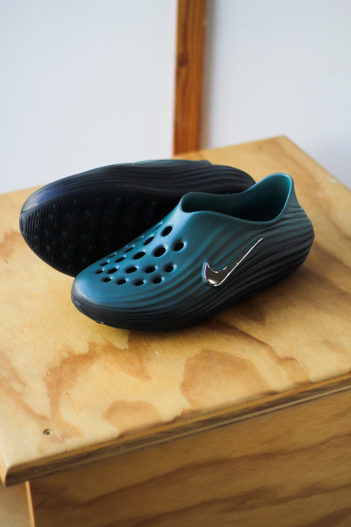 セラアース 50 レッグ NIKE REACTX REJUVEN8 