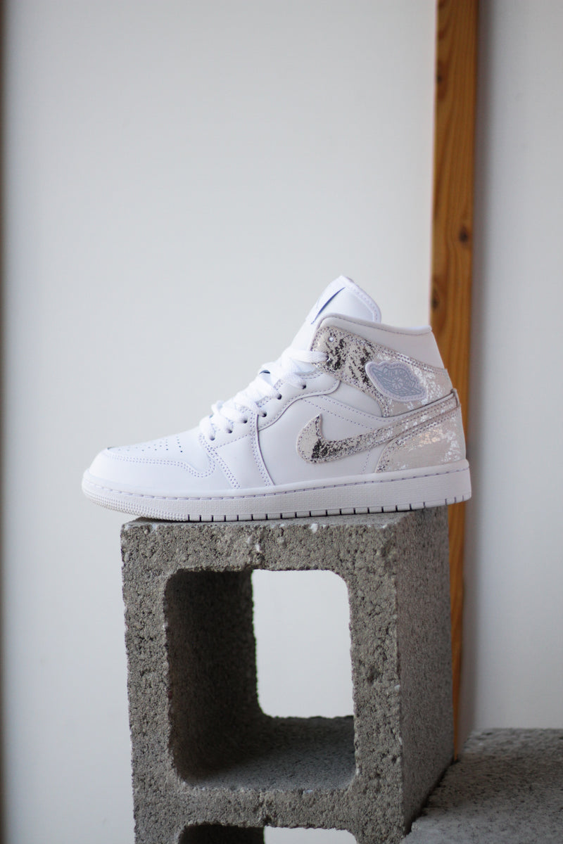 AIR JORDAN 1 MID SE 