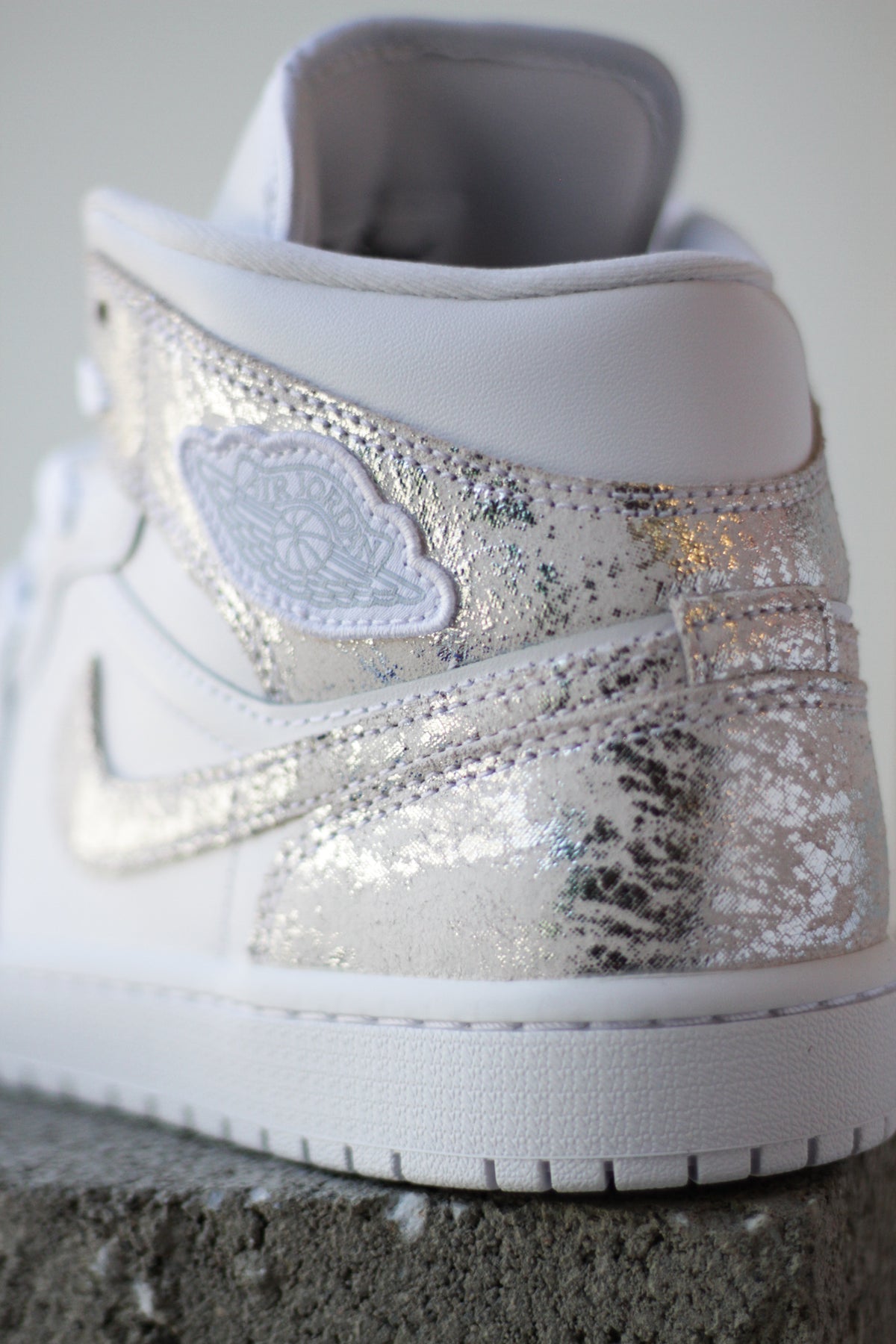 AIR JORDAN 1 MID SE 