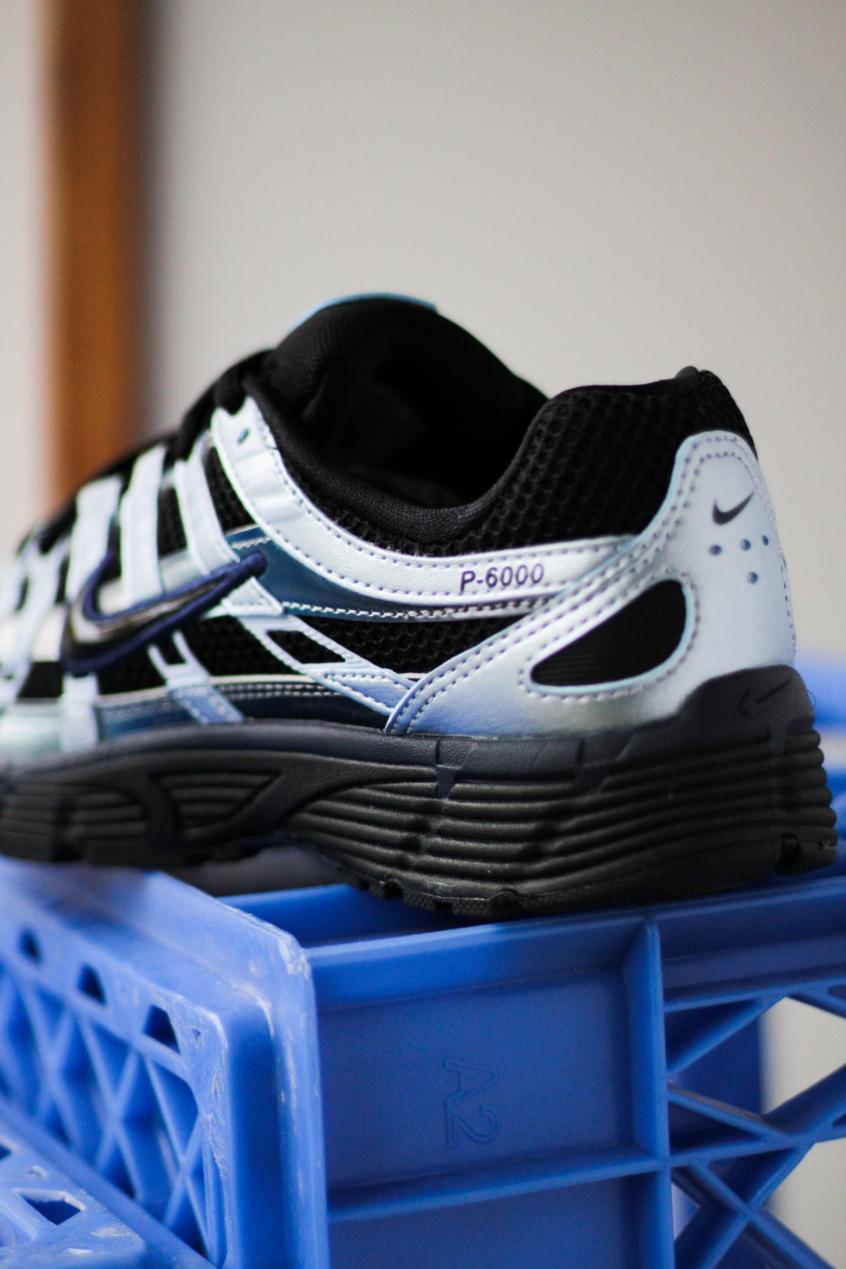 W NIKE P-6000 SE 