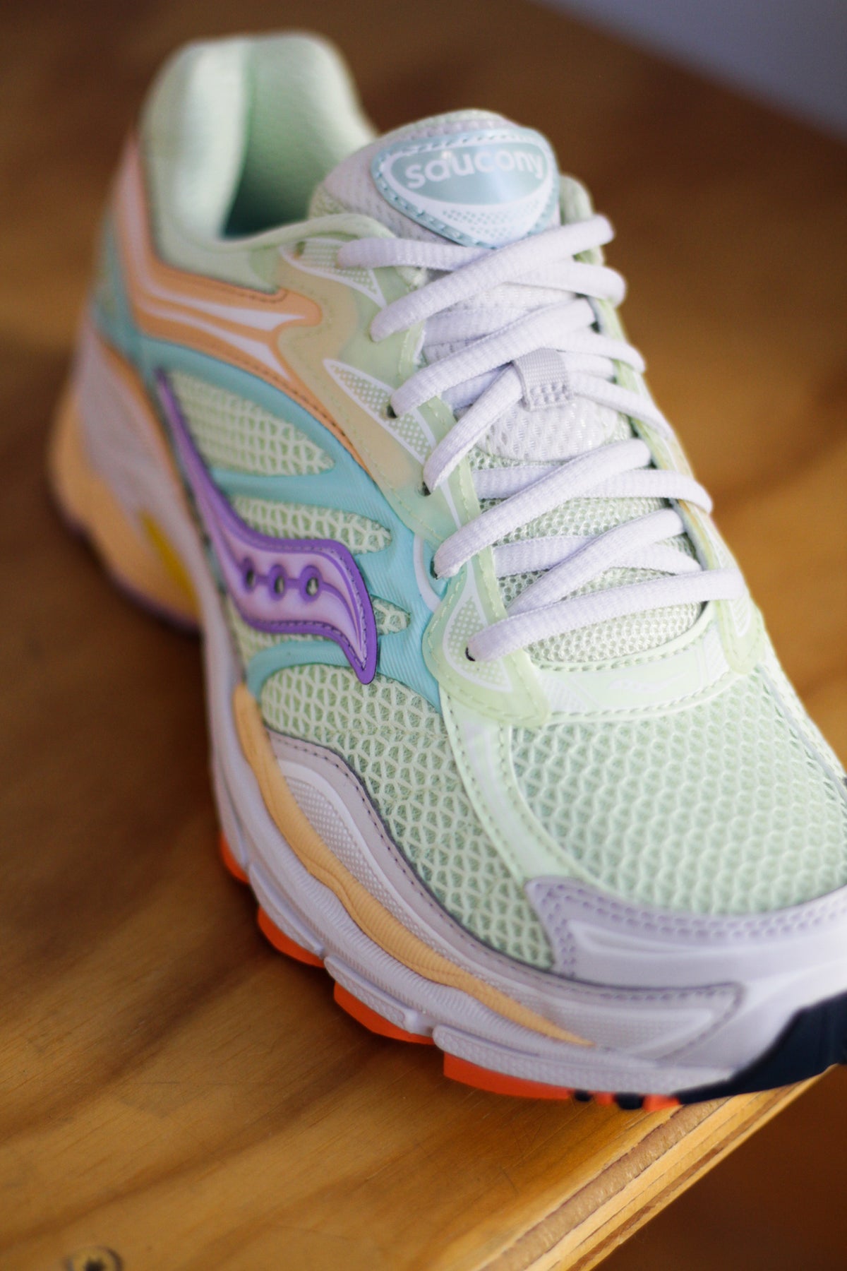 SAUCONY PROGRID OMNI 9 