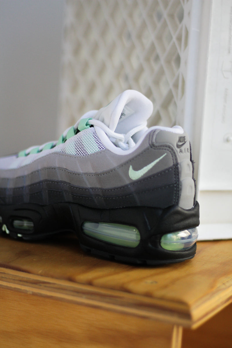 W NIKE AIR MAX 95 BIG BUBBLE 