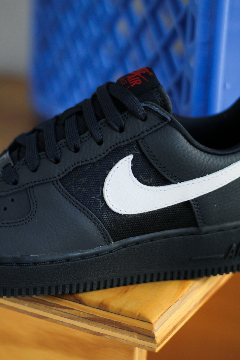 NIKE AIR FORCE 1 LOW RETRO 