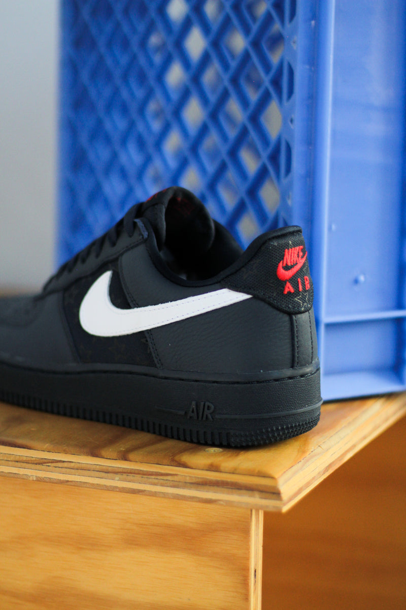 NIKE AIR FORCE 1 LOW RETRO 