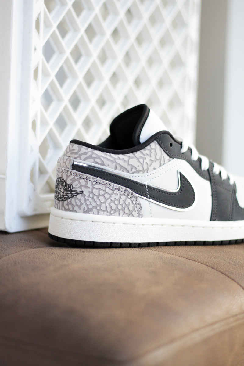 NIKE AIR JORDAN 1LOW 