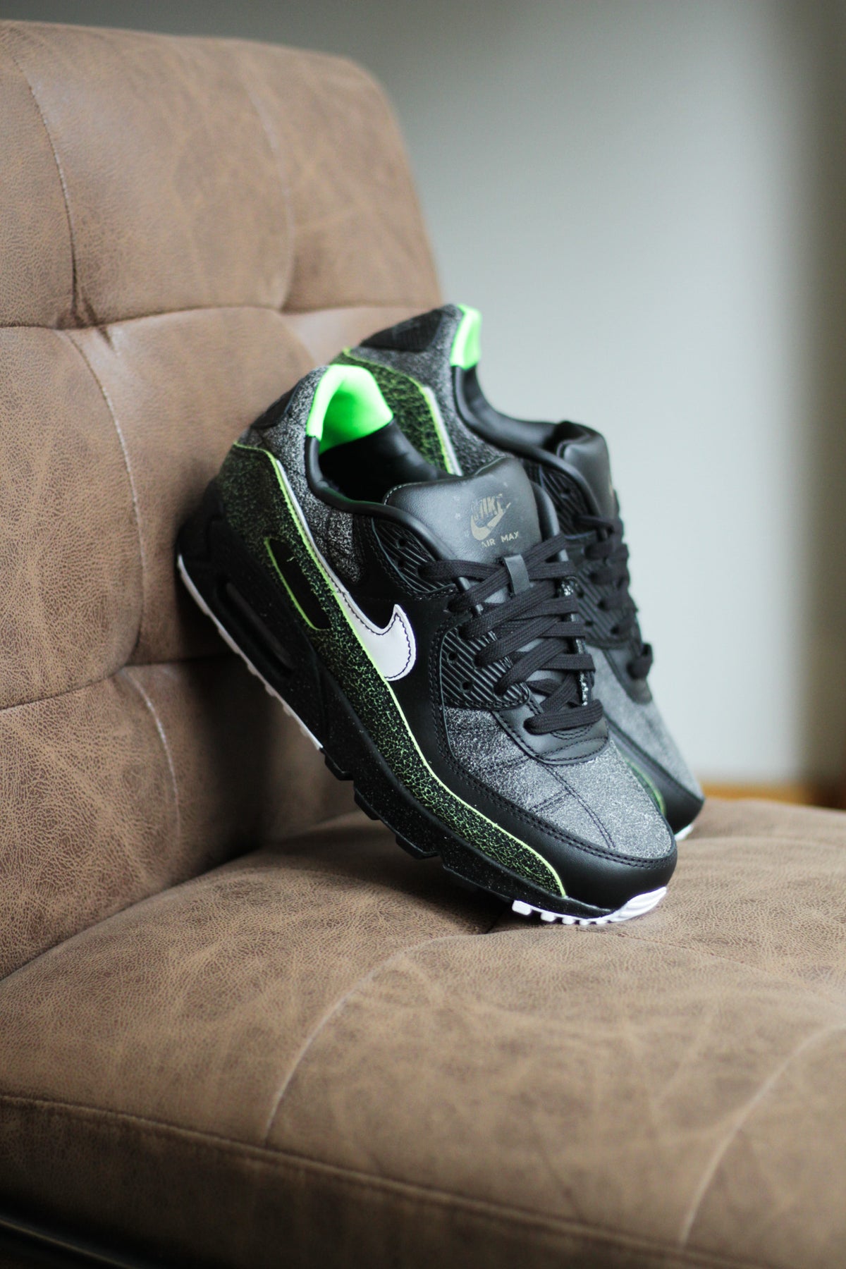 NIKE AIR MAX 90 