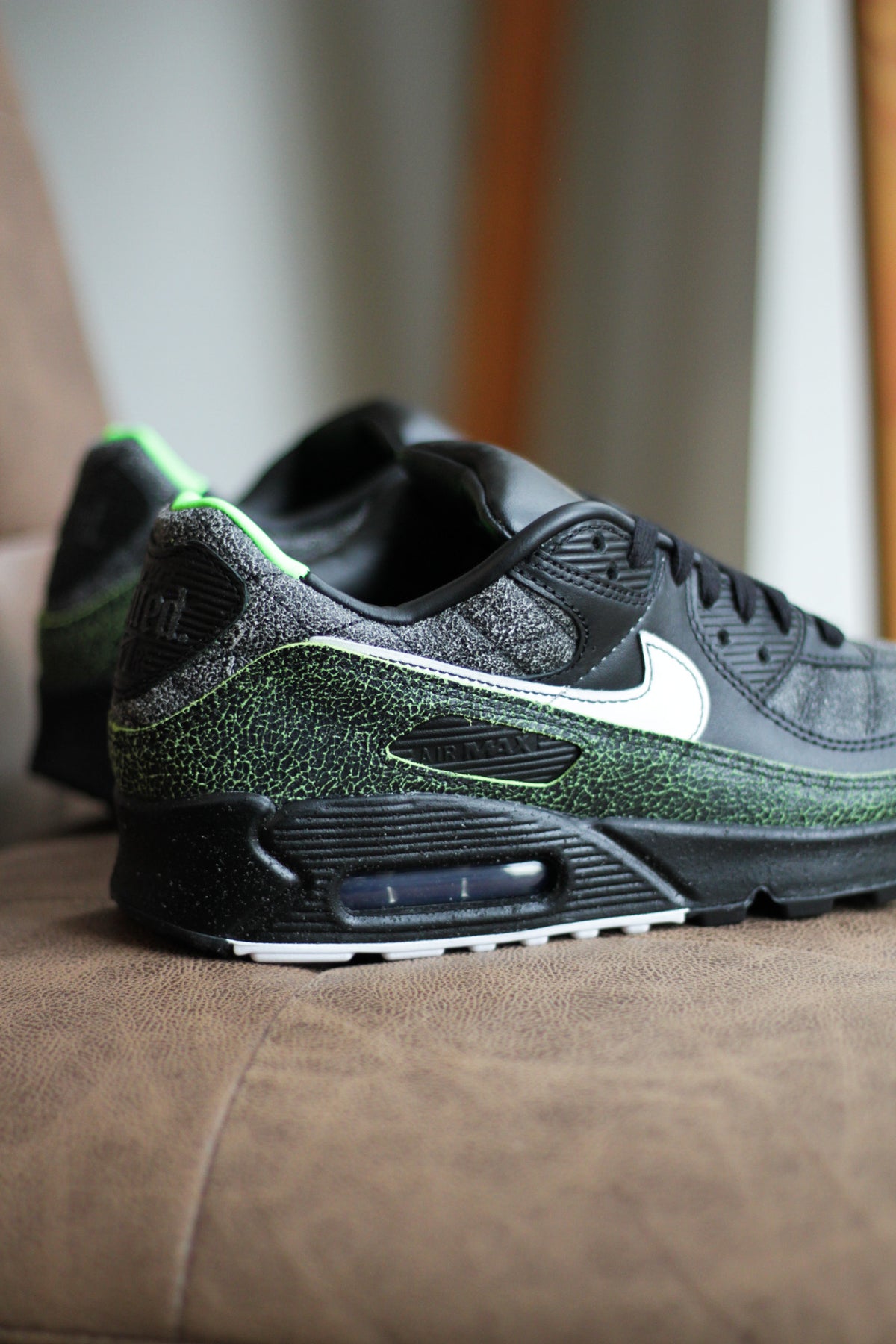 NIKE AIR MAX 90 