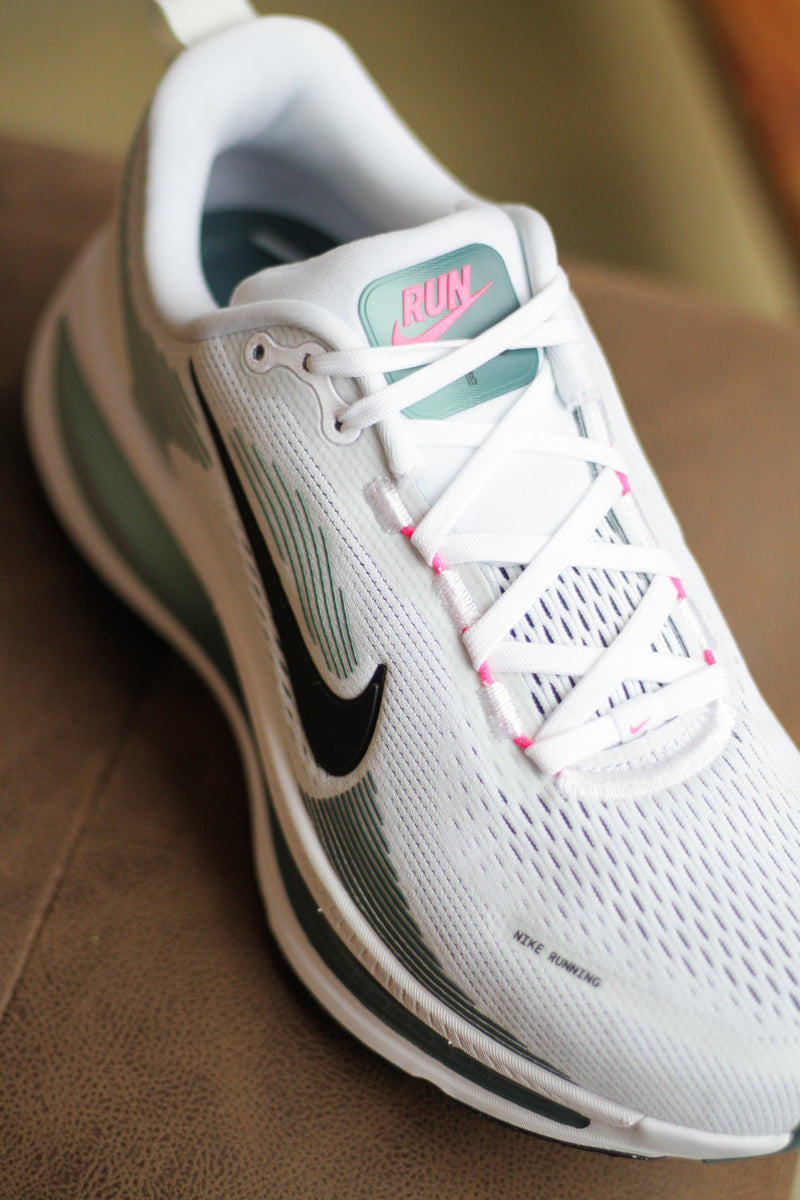 NIKE VOMERO 18 