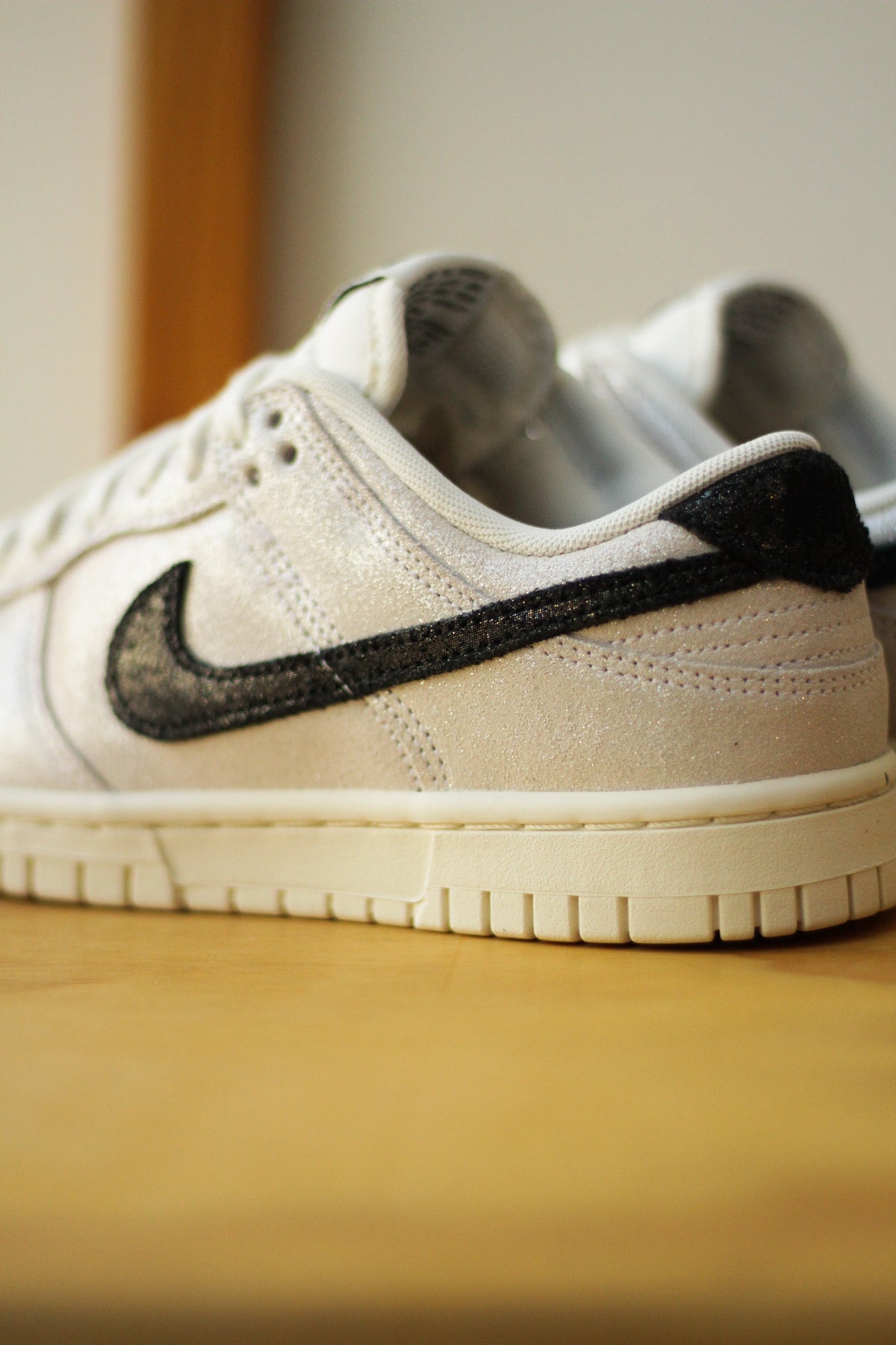 sb dunk low white