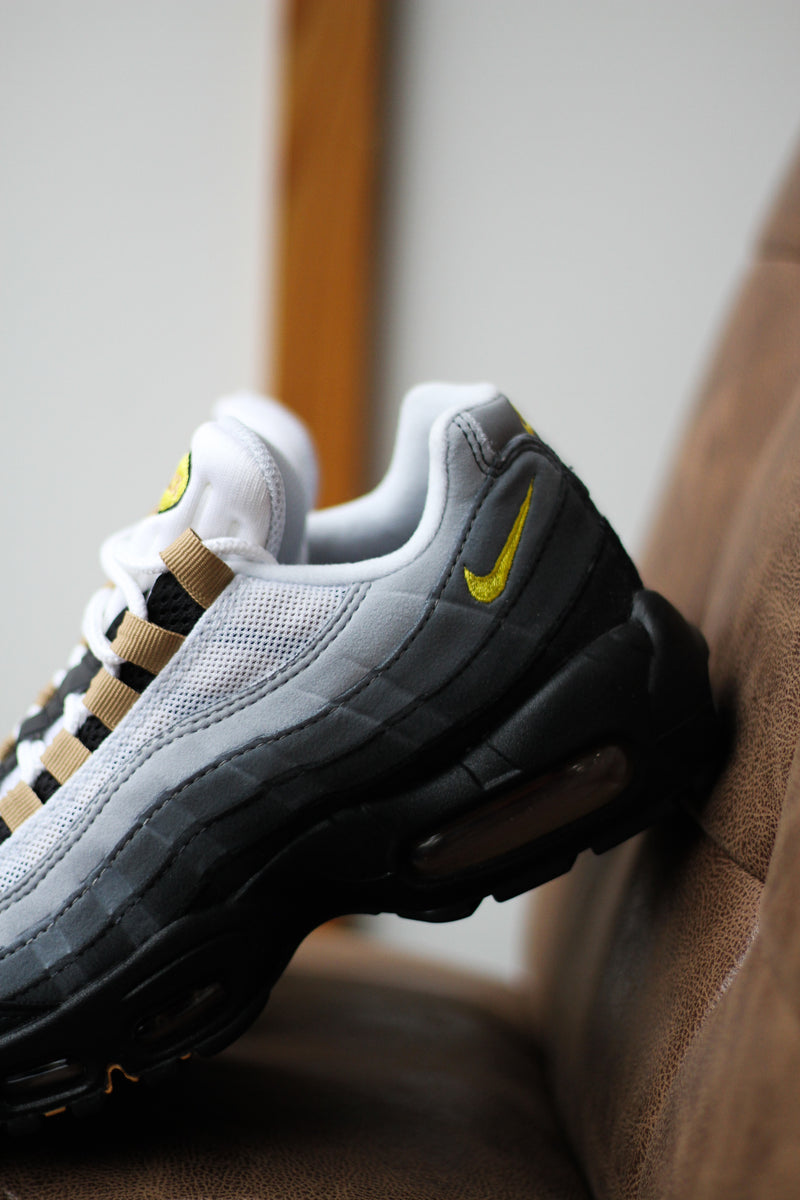 AIR MAX 95 "YELLOW STRIKE"