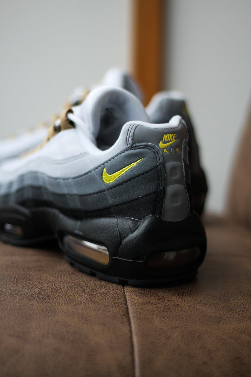 AIR MAX 95 "YELLOW STRIKE"