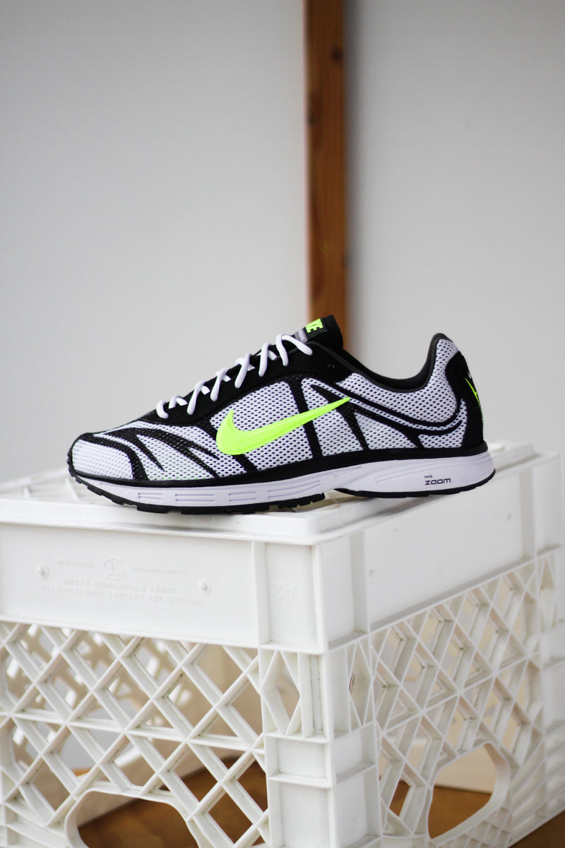 NIKE ZOOM STREAK 3 