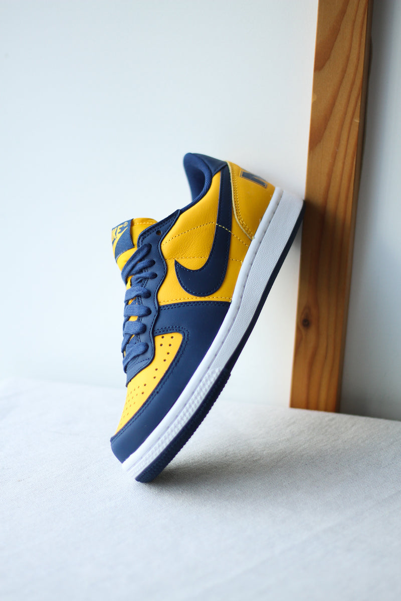 TERMINATOR LOW "UNIVERSITY GOLD"