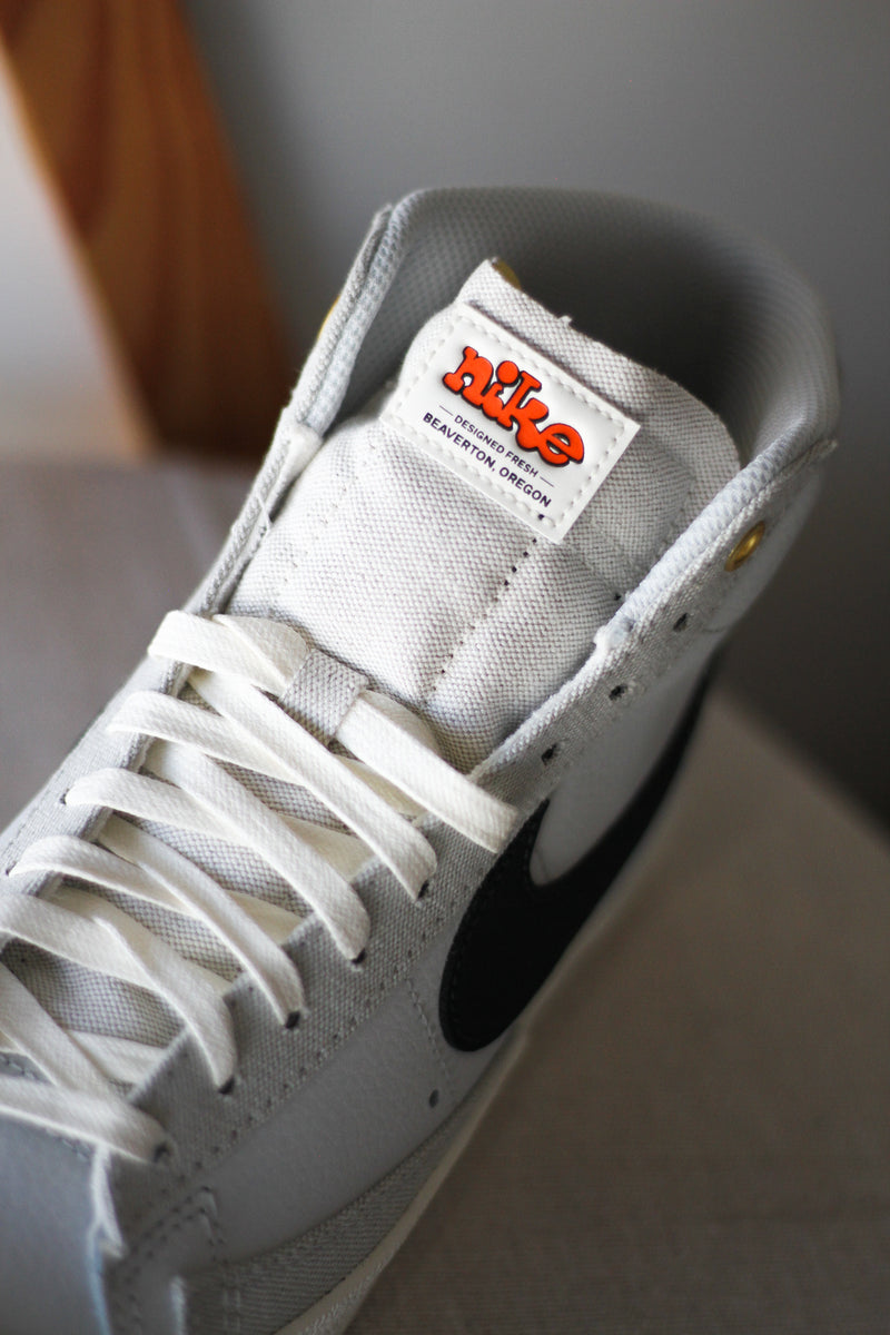 BLAZER MID '77 VNTG "PHOTON DUST"