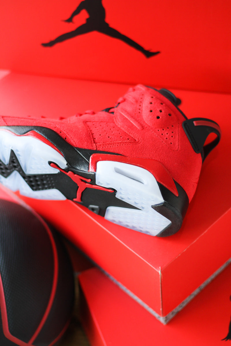 AIR JORDAN 6 RETRO "VARSITY RED"