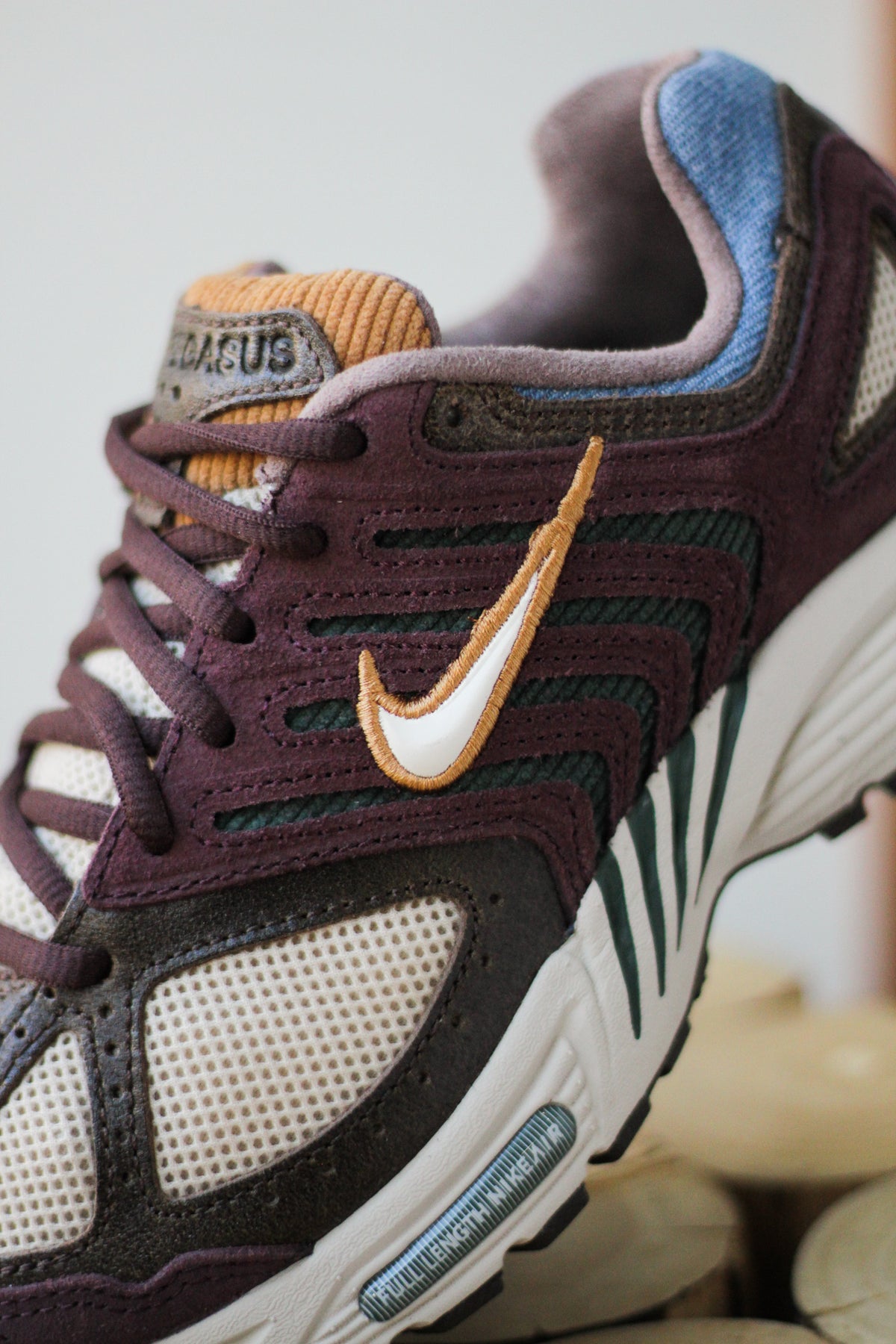 W AIR PEGASUS 2005 