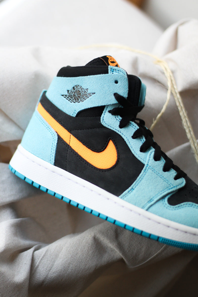 AIR JORDAN 1 ZOOM CMFT "BLEACHED AQUA"