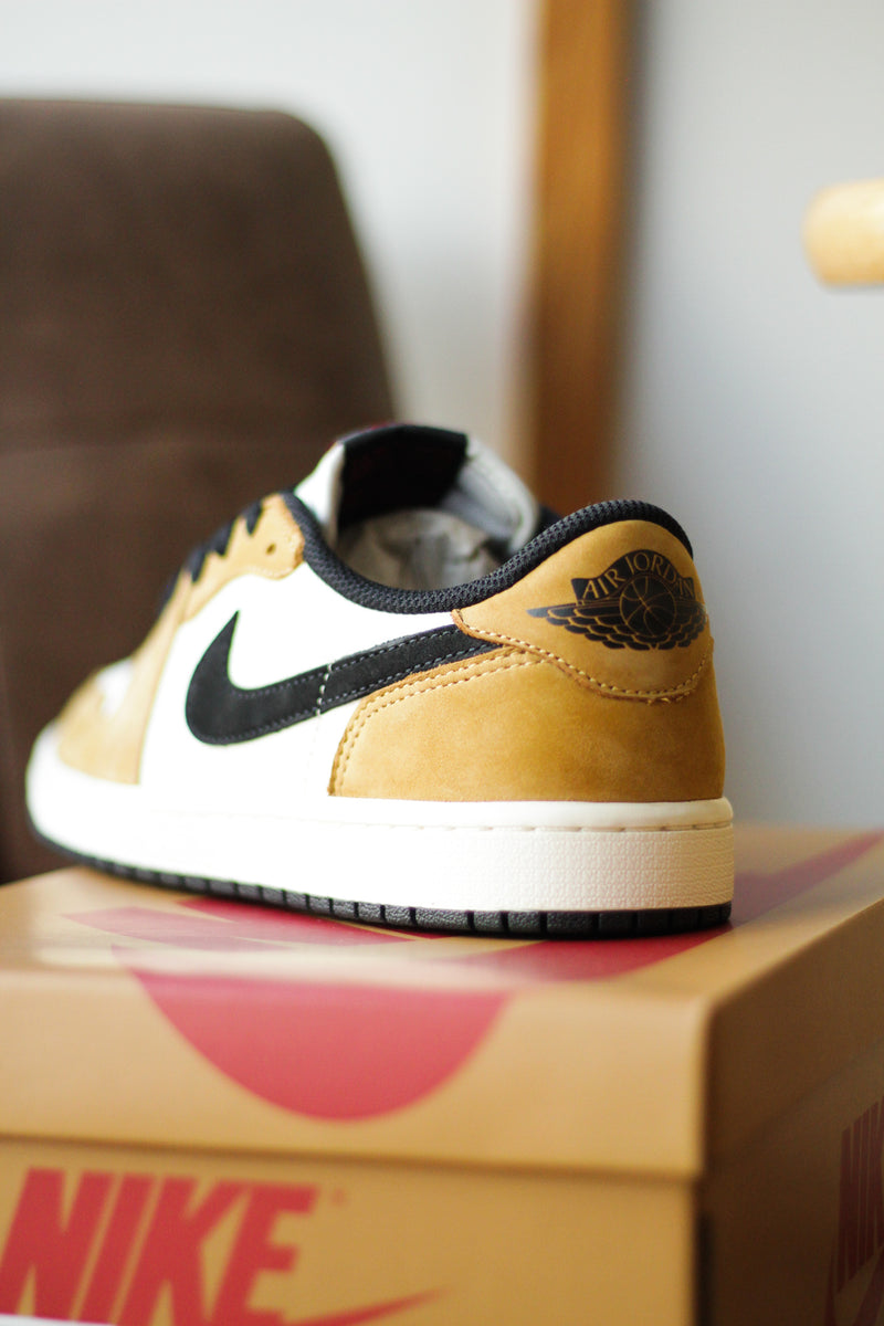 AIR JORDAN 1 LOW OG "GOLDEN HARVEST"