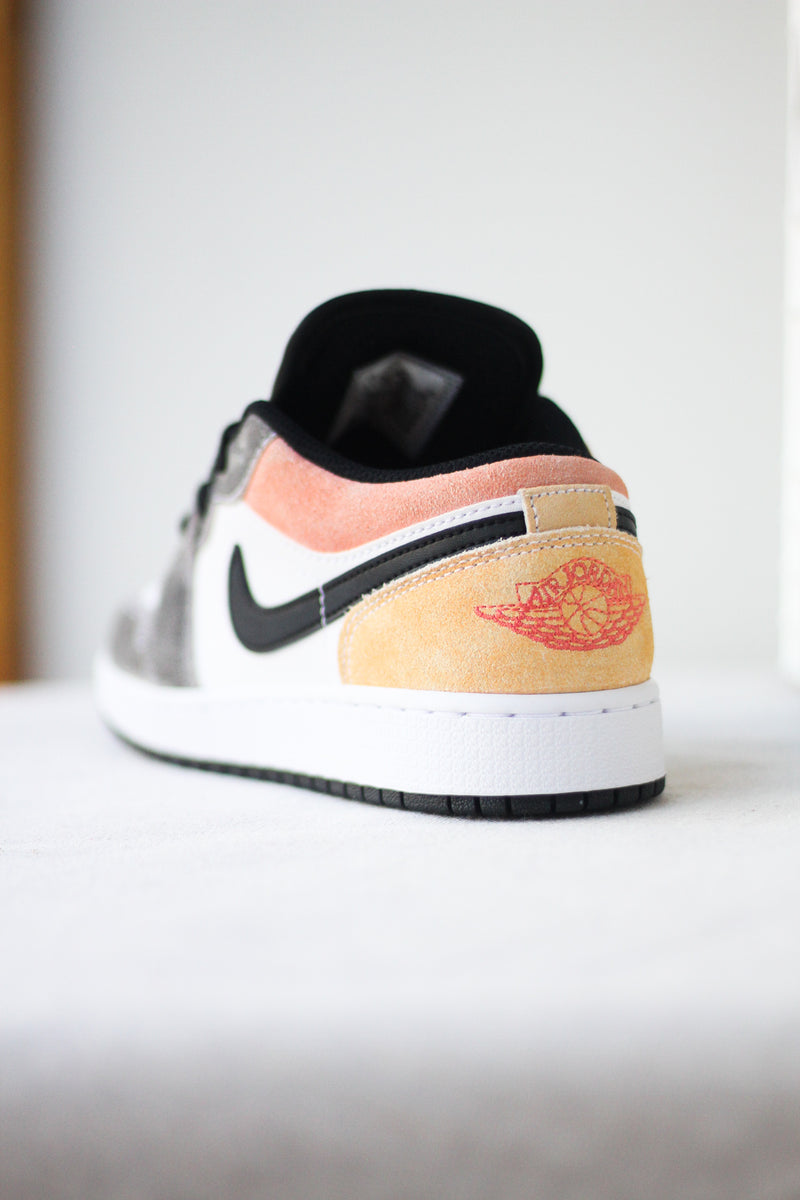 AIR JORDAN 1 LOW SE (GS) "MAGIC EMBER"