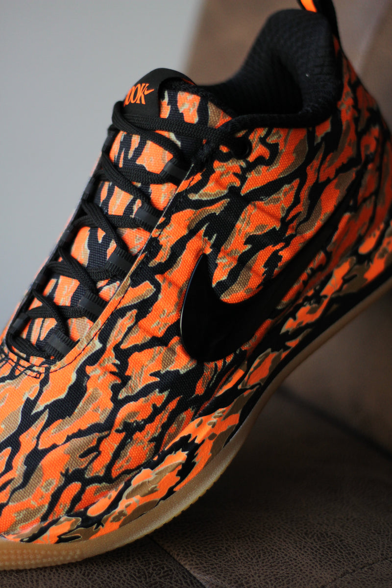 NIKE BOOK 2 