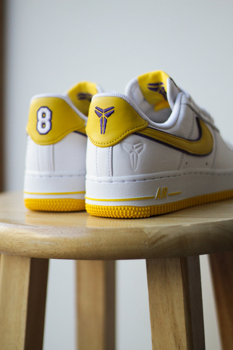 AIR FORCE 1 LOW RETRO KOBE BRYANT "VARSITY MAIZE"