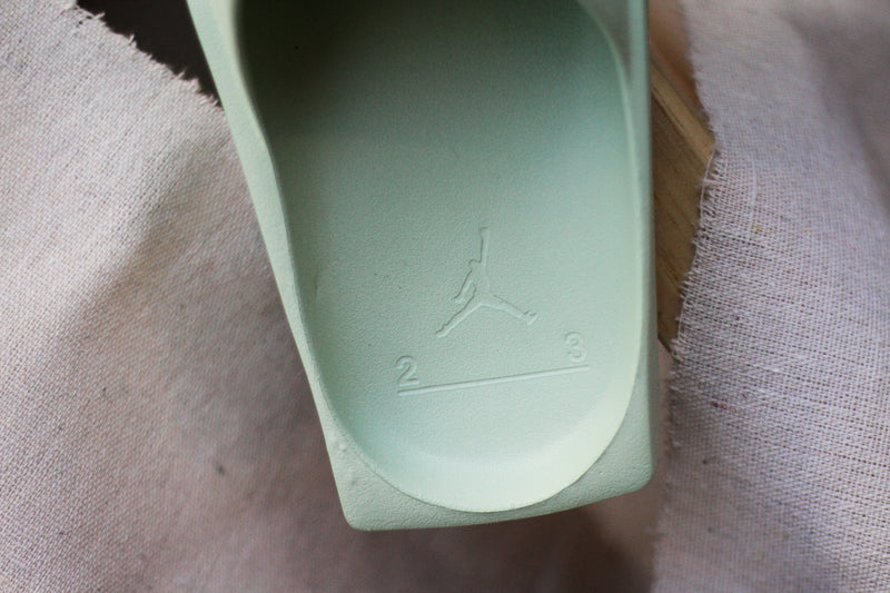 W JORDAN HEX "PISTACHIO FROST"