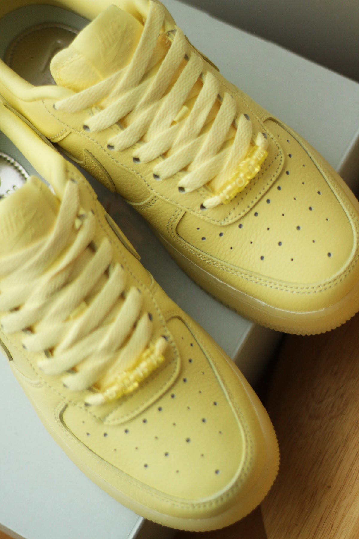 all yellow af1