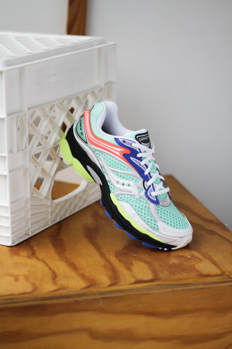 SAUCONY PROGRID OMNI 9 