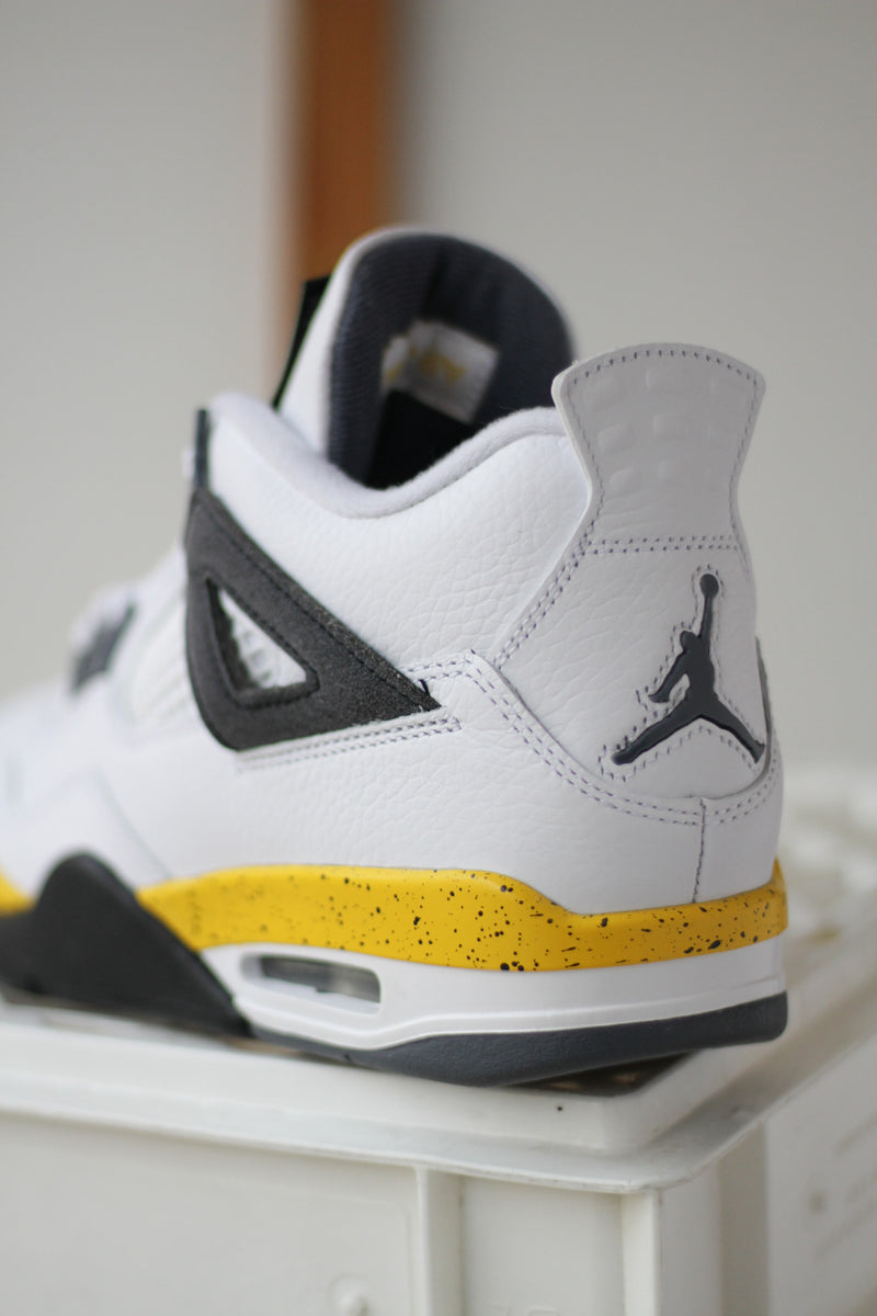 AIR JORDAN 4 RETRO 