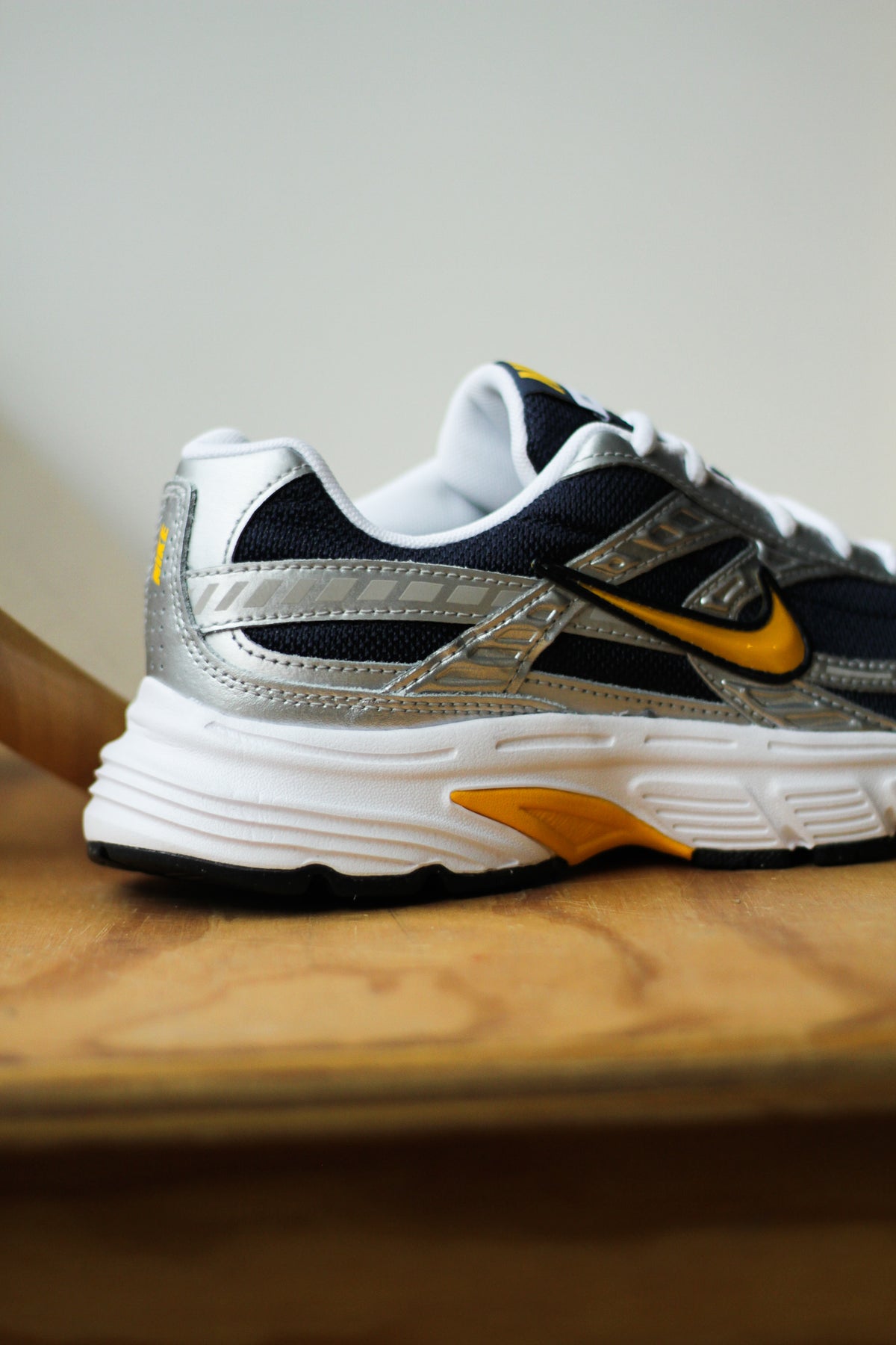 ◆ NIKE(ナイキ) ◆ INITIATOR / IB4467-451 NIKE ナイキ スニーカー INITIATOR イニシエーター IB4467-451