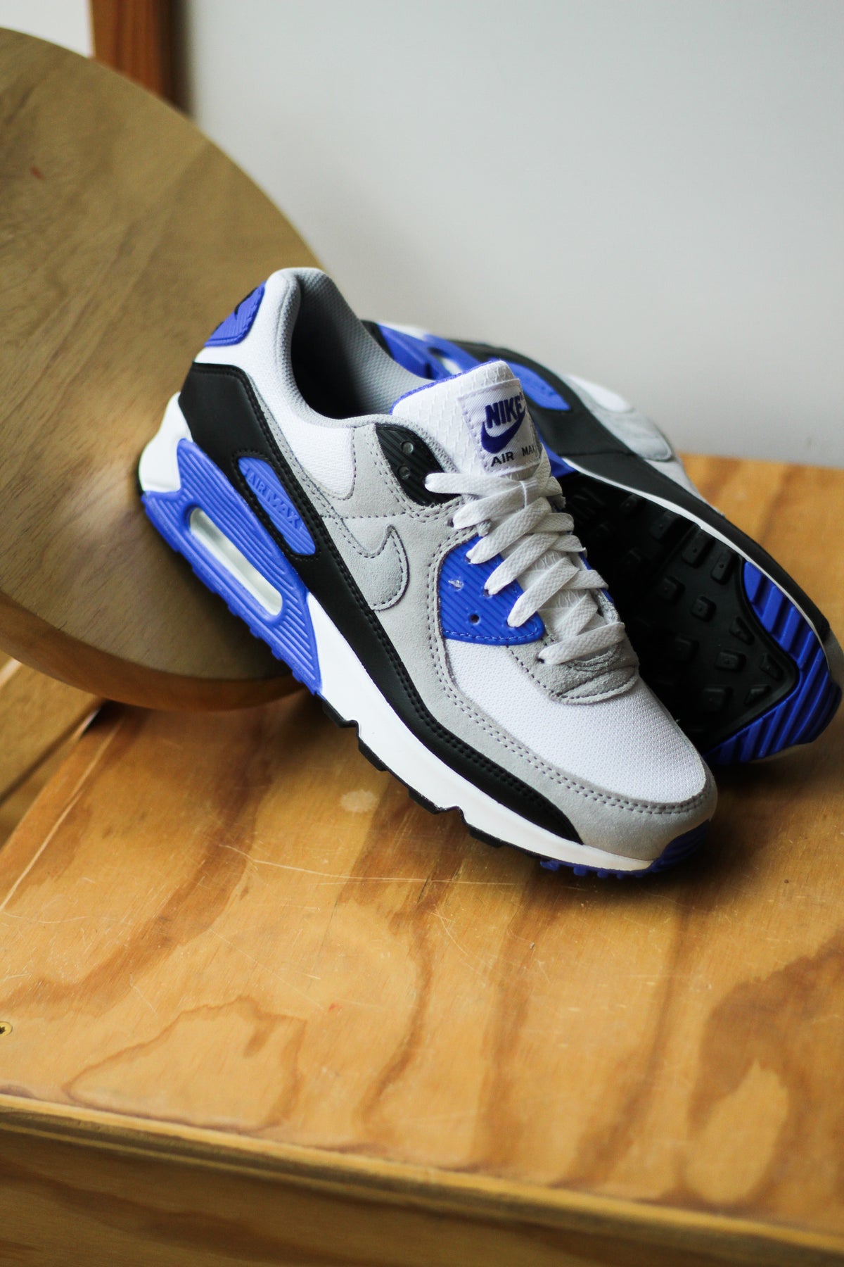 air max 90 blue on feet