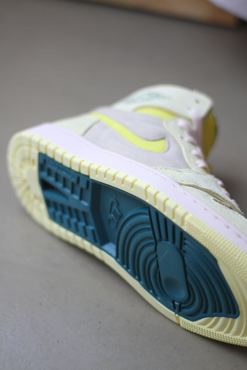 W AIR JORDAN 1 ZOOM CMFT 2 "CITRON TINT"