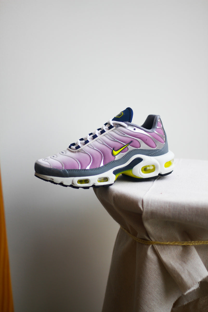 W AIR MAX PLUS "VIOLET DUST"