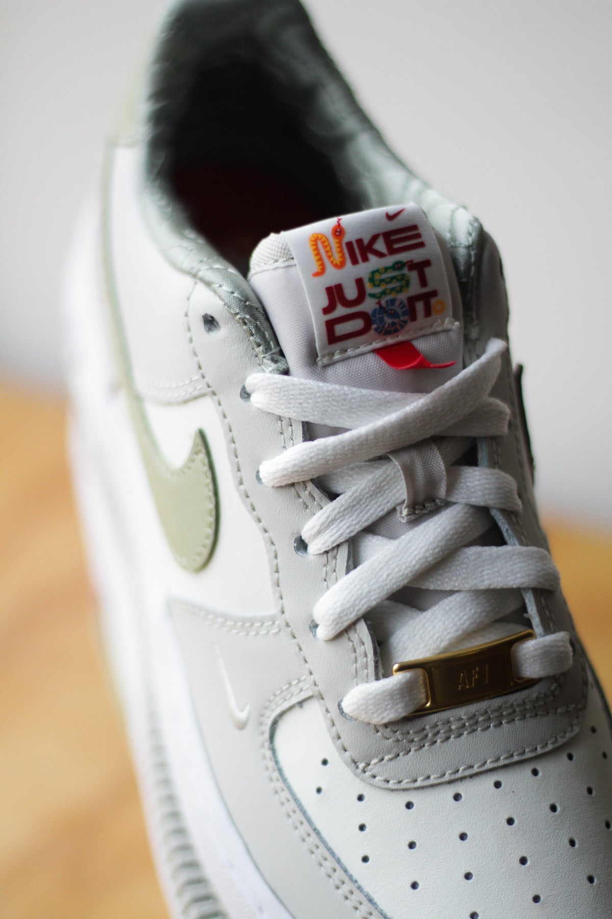 送料込み！追跡あり Nike Air Force 1 Low “Olive Aura” Size 10.5 W (9 Mens) - Nike Air Force 1 Low Pixel 